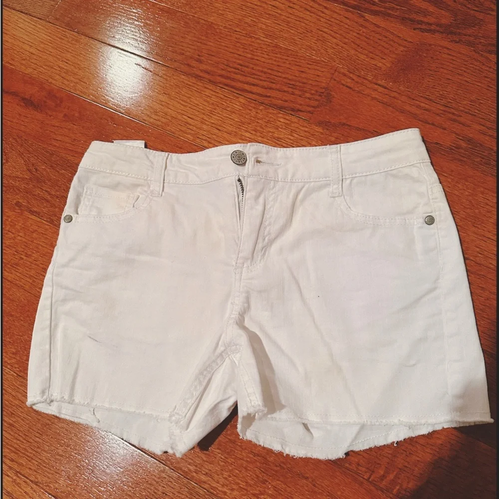 selling Epic Threads jean shorts Size youth 16, paid $35 asking $20 - Picture 1 of 2